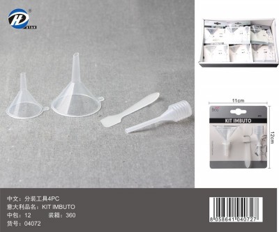 [8058641040727] KIT ATTREZZI PER CONTENITORE DA VIAGGIO 4PZ