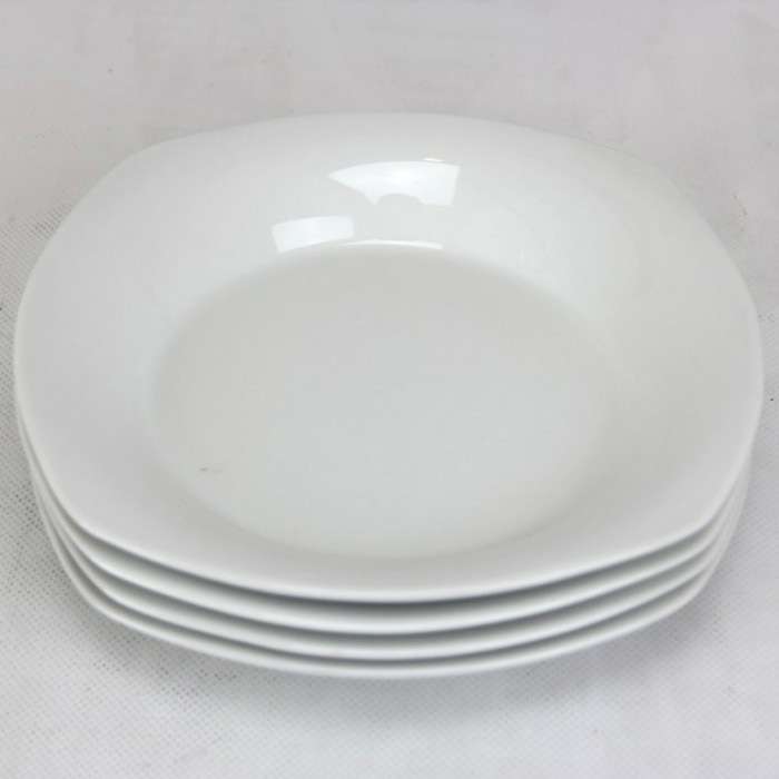 [8435133845846] PIATTO FONDO BLANCO CUADRADO 21CM