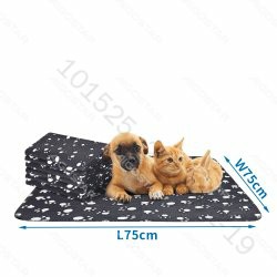 [8719138019458] COPERTA CON STAMPA ZAMPETTE NERO,L75*W75CM,S