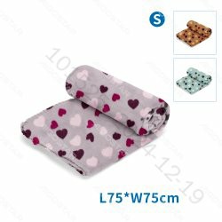 [8719138187263] COPERTA CON STAMPA A CUORI 3 COLORI MISTI,L75*W75C